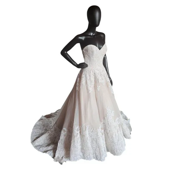 NWOT Blush/Ivory Lace Applique Ballgown Bridal Dress - Mori Lee - Picture 2 of 13